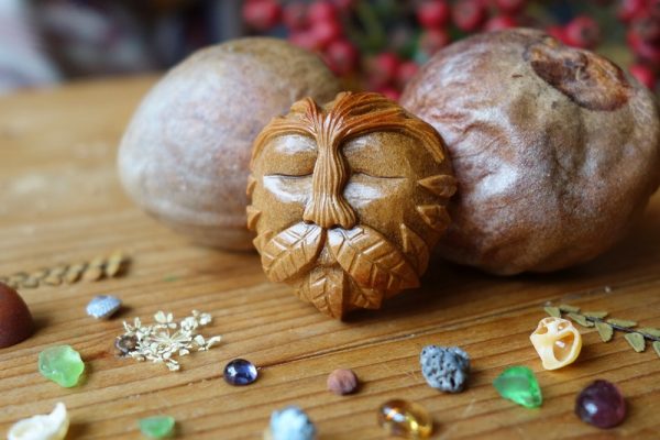 Jan Campbell Creates Magical Celtic Folklore Figurines Out Of Avocado Pits