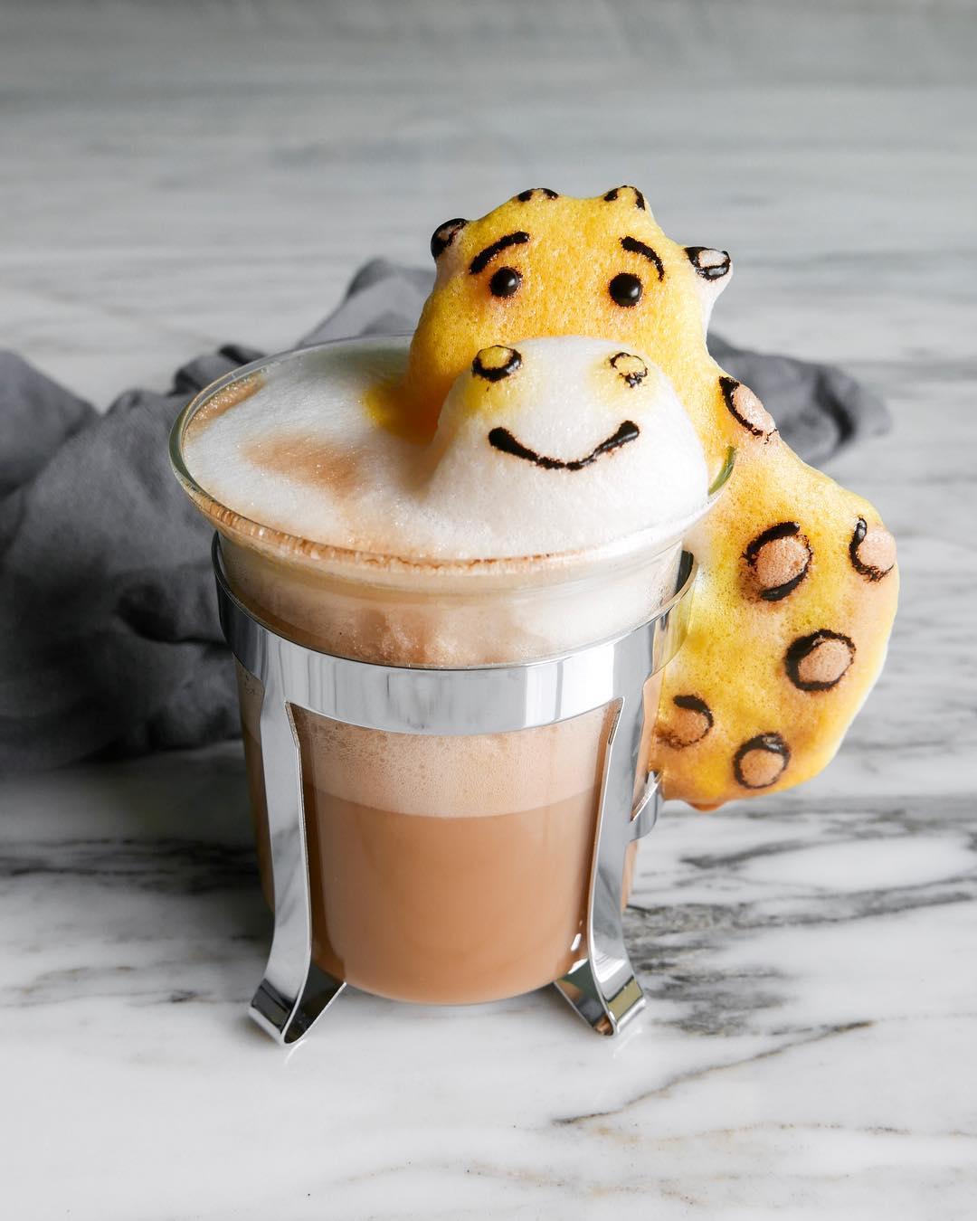 Self-Taught Latte Artist Daphne Tan Whips Up Adorable 3D Coffee Art
